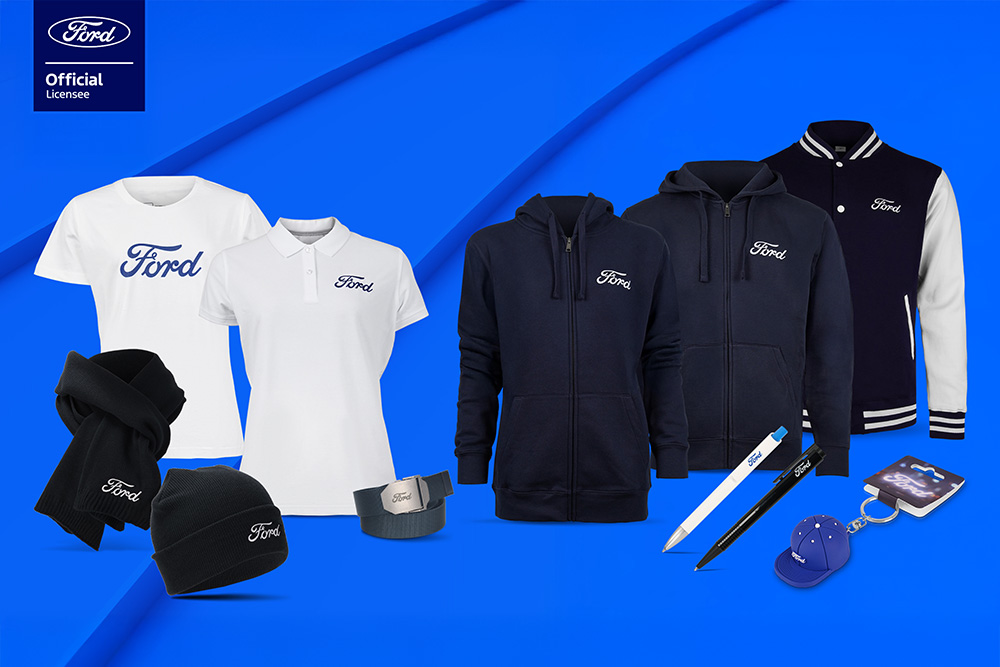 Une collection de produits Ford, y compris des vêtements, des accessoires et de la papeterie.