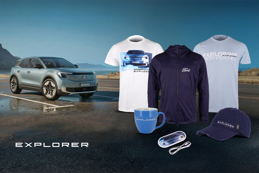 Articles Ford Explorer bleu tels que vestes, casquettes et autres accessoires, présentés pour un Ford Explorer bleu.