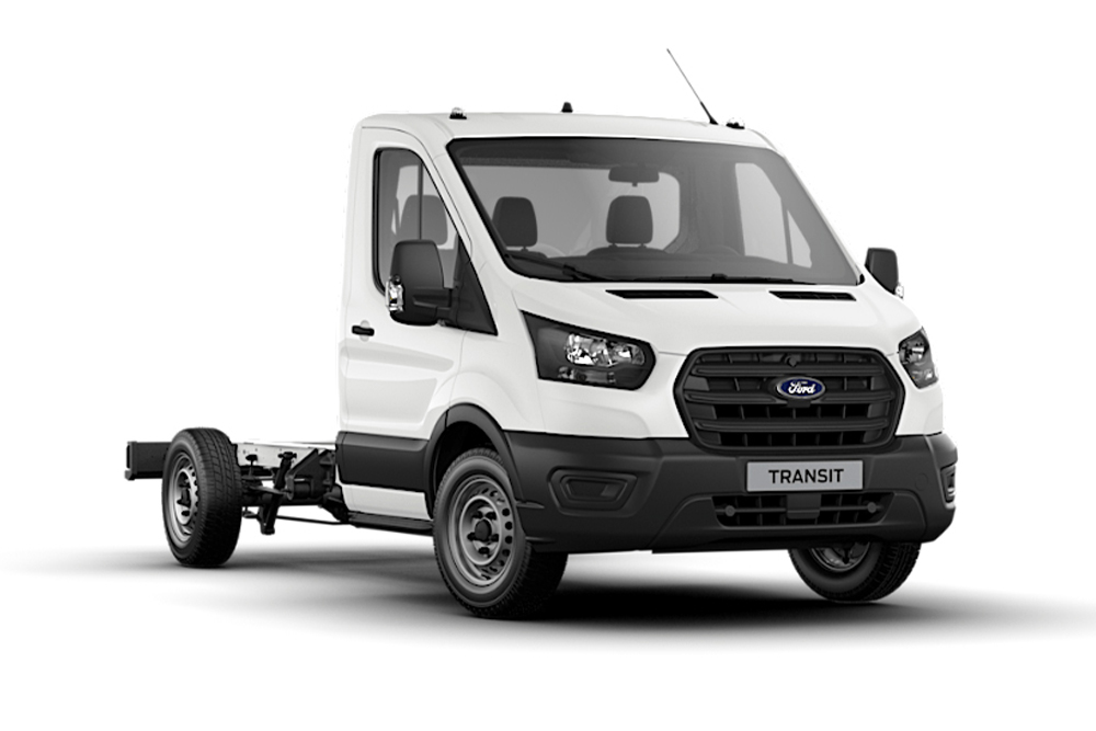 Fourgon Ford Transit châssis-cabine simple blanc modèle de base sur fond blanc.