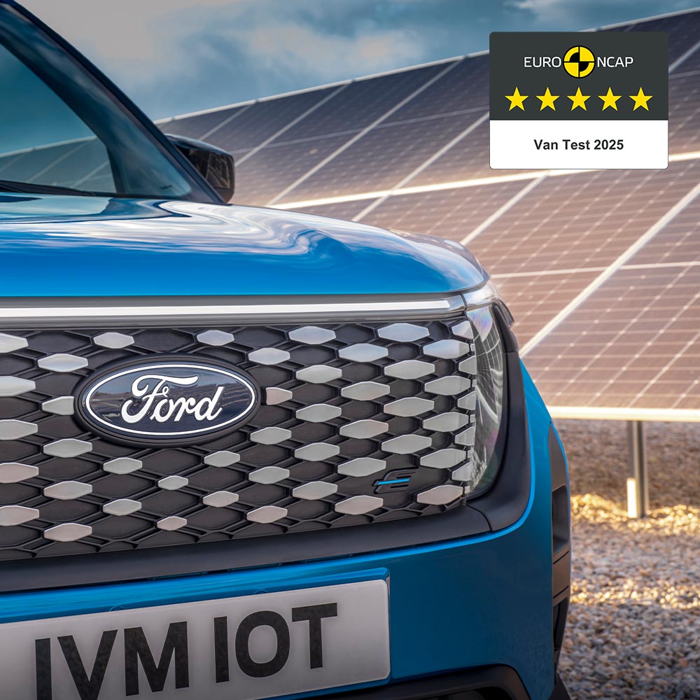 Ford E-Transit Courier Calandre et badge Bleu
